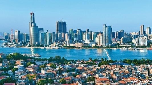 △从鼓浪屿眺望厦门市区